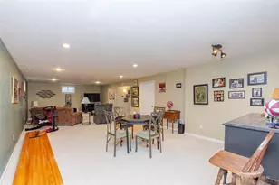 7335 Melinda Dr, Butler Twp, OH 45414 - Photo 32