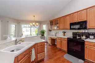 7335 Melinda Dr, Butler Twp, OH 45414 - Photo 18