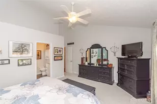 7335 Melinda Dr, Butler Twp, OH 45414 - Photo 28