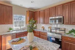 3240 Federalist Dr, Kettering, OH 45440 - Photo 2