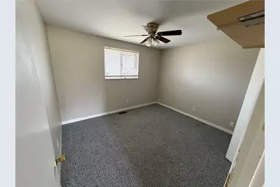 2633 Della Drive, Dayton, OH 45417 - Photo 4