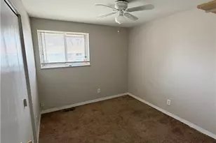 2633 Della Dr, Dayton, OH 45417 - Photo 2