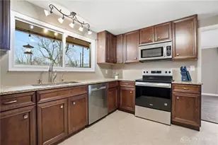 2433 E Rahn Rd, Kettering, OH 45440 - Photo 14