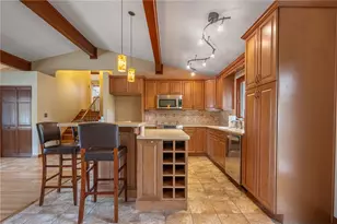 3239 Winterset Dr, Beavercreek, OH 45440 - Photo 4