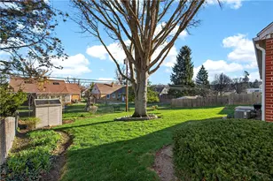 1237 Laurelwood Rd, Kettering, OH 45409 - Photo 38