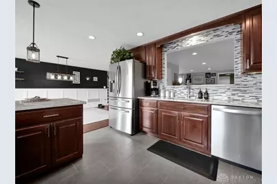 7120 Hardwicke Place, Butler Twp, OH 45414 - Photo 10