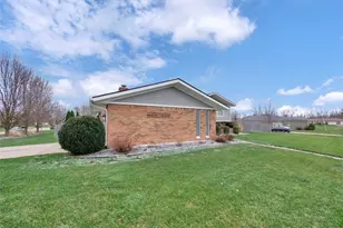 7120 Hardwicke Pl, Butler Twp, OH 45414 - Photo 2