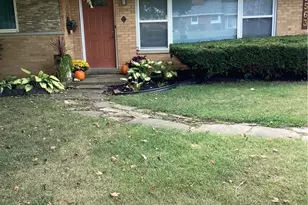 5563 Fair Valley Rd, Dayton, OH 45414 - Photo 1