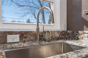 326 N Bromfield Rd, Kettering, OH 45429 - Photo 10