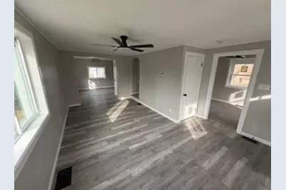 217 E Home Avenue, West Carrollton, OH 45449 - Photo 2