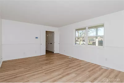 4020 Caprice Road, Englewood, OH 45322 - Photo 8