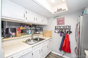 8749 Shadycreek Dr, Dayton, OH 45458 - Photo 24