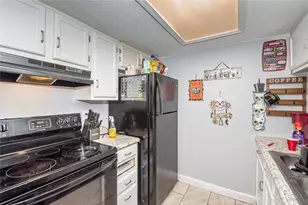 8749 Shadycreek Dr, Dayton, OH 45458 - Photo 8