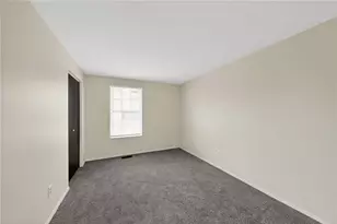 6070 Charlesgate Rd, Huber Heights, OH 45424 - Photo 8