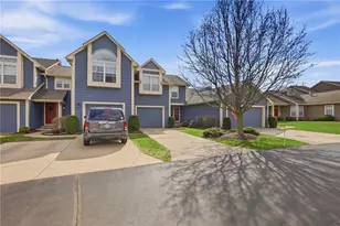 835 Cobblestone Dr, Troy, OH 45373 - Photo 2