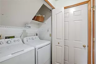 835 Cobblestone Dr, Troy, OH 45373 - Photo 24