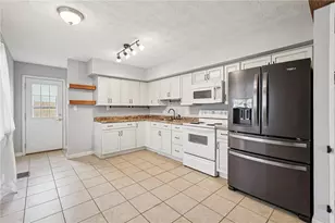 1529 Bowman Dr, Xenia, OH 45385 - Photo 6