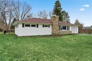 302 Lorish Ave, Wilmington, OH 45177 - Photo 2