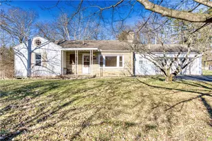 1929 Grange View Dr, Beavercreek, OH 45432 - Photo 4