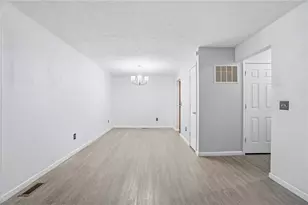 2281 Crew Cir, West Carrollton, OH 45439 - Photo 14