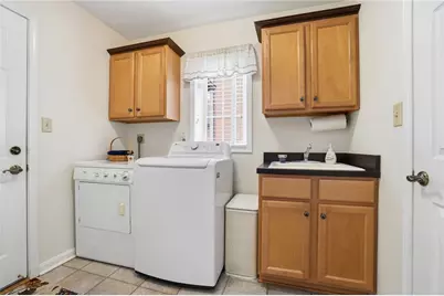 2633 Vienna Estates Drive, Dayton, OH 45459 - Photo 12