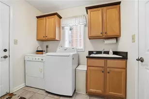 2633 Vienna Estates Dr, Dayton, OH 45459 - Photo 12