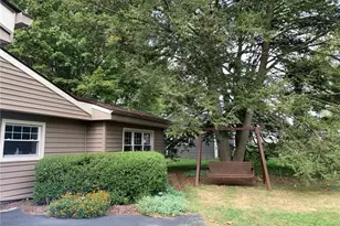 1328 Shawnee Dr, Yellow Springs Vlg, OH 45387 - Photo 2