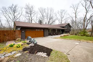 8661 Hide a Way Ln, Washington Twp, OH 45458 - Photo 4