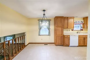 845 Sunset Dr, Englewood, OH 45322 - Photo 12