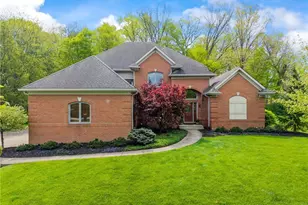 2353 Sherwood Ct, Beavercreek Twp, OH 45385 - Photo 2