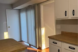 22 Oakwood Ct, Springdale, OH 45246 - Photo 10