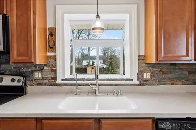 1329 Far Hills Avenue, Oakwood, OH 45419 - Photo 24