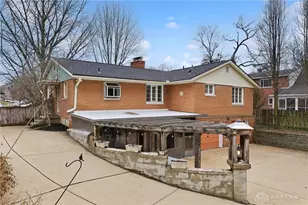 1329 Far Hills Ave, Oakwood, OH 45419 - Photo 8