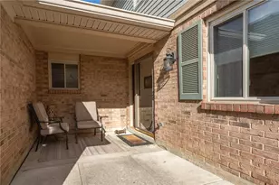 766 Hidden Cir, Washington Twp, OH 45458 - Photo 2