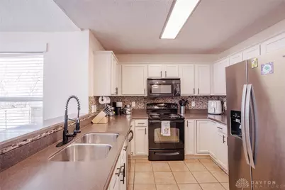 2415 Sunflower Drive, Miami Township, OH 45342 - Photo 12