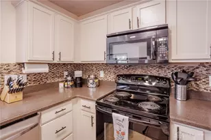 2415 Sunflower Dr, Miami Township, OH 45342 - Photo 14