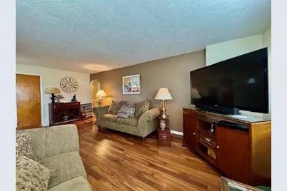 100 Green Valley Drive, Enon, OH 45323 - Photo 6