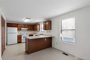 5202 Old Troy Pike, Dayton, OH 45424 - Photo 10