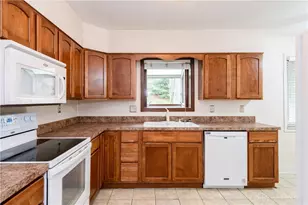 4024 Overland Trail, Kettering, OH 45429 - Photo 6