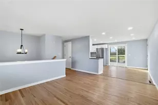 2703 Tihart Way, Beavercreek, OH 45430 - Photo 4