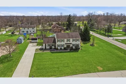 1985 Fox Run, Troy, OH 45373 - Photo 2