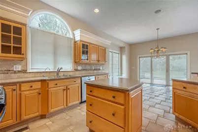 1242 Club View Drive, Centerville, OH 45458 - Photo 4