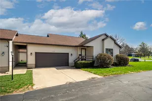 1556 N Regency Dr, Xenia, OH 45385 - Photo 2