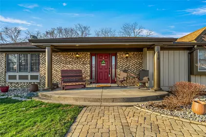 610 W Alex Bell Road, Washington Twp, OH 45459 - Photo 2