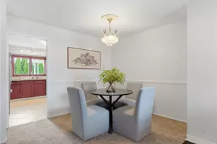 1108 Chateau Dr, Kettering, OH 45429 - Photo 8