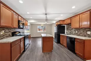 5713 Daphne Ln, Dayton, OH 45415 - Photo 16