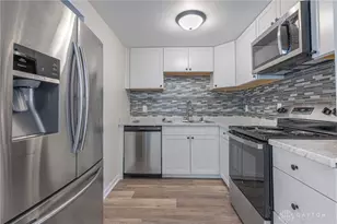 5572 Shady Oak St, Huber Heights, OH 45424 - Photo 10