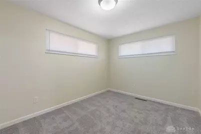 5572 Shady Oak Street, Huber Heights, OH 45424 - Photo 16