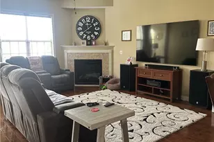 7050 Creekside Cir, Mad River Twp, OH 45324 - Photo 8