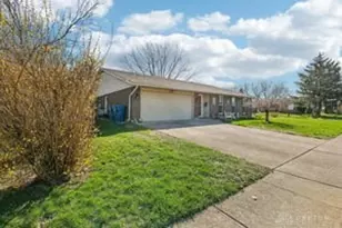 7500 Dial Dr, Huber Heights, OH 45424 - Photo 4